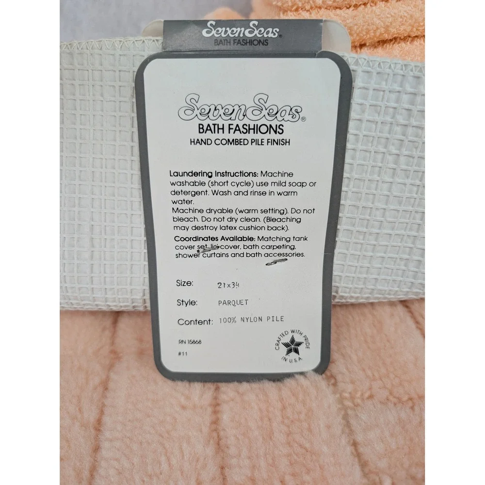 Vintage Seven Seas, Tastemaker Bath Set Peach Rug Towels USA Retro 80s Decor